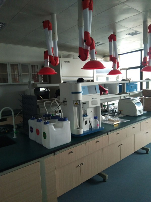 凱氏定氮儀現(xiàn)場(chǎng)工作